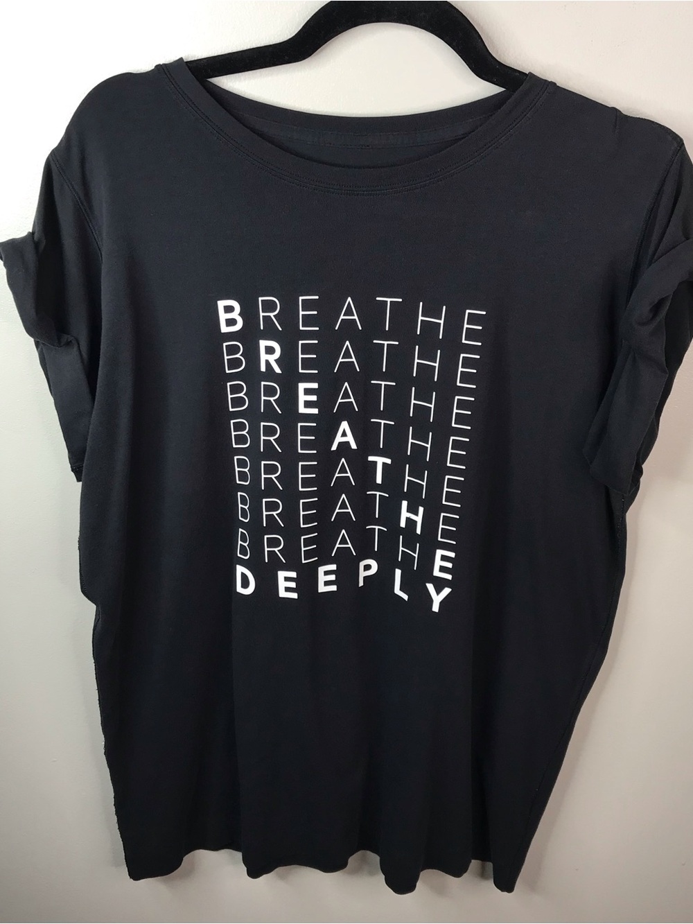 Lululemon Athletica Black 'BREATHE DEEPLY' Graphic Short Sleeve Tee Sz XL